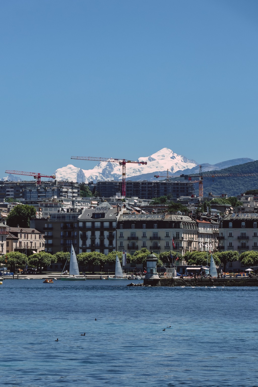 7 Best Places to Visit in Geneva, Switzerland